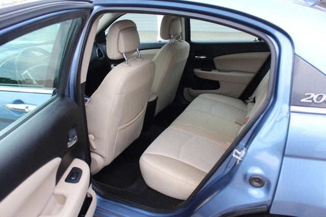 2011 Chrysler 200 Limited