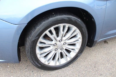 2011 Chrysler 200 Limited