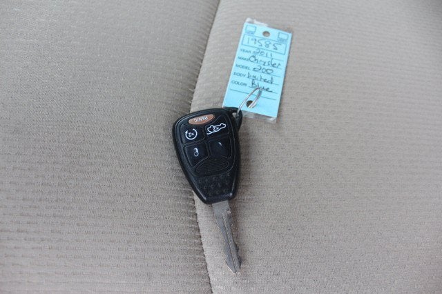 2011 Chrysler 200 Limited