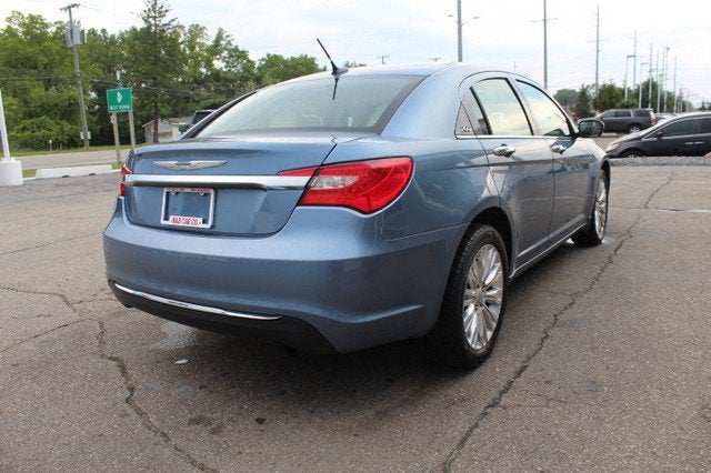2011 Chrysler 200 Limited