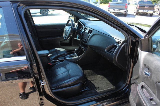 2012 Chrysler 200 Limited