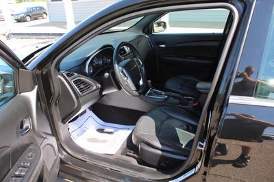 2012 Chrysler 200 Limited