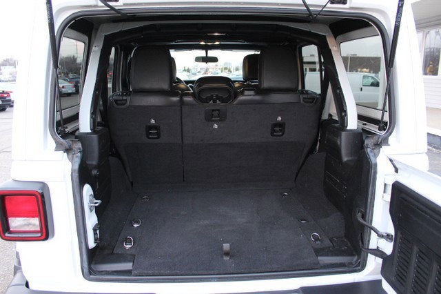 2021 Jeep Wrangler Unlimited Sahara Altitude