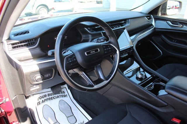 2022 Jeep Grand Cherokee Laredo