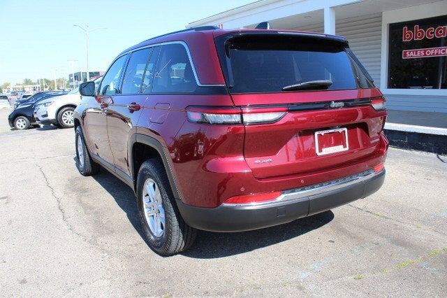 2022 Jeep Grand Cherokee Laredo