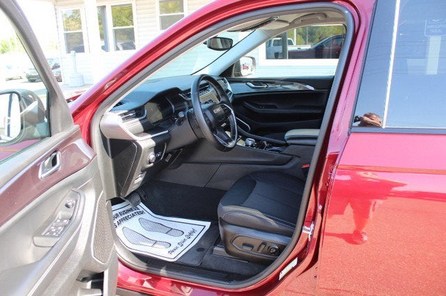 2022 Jeep Grand Cherokee Laredo