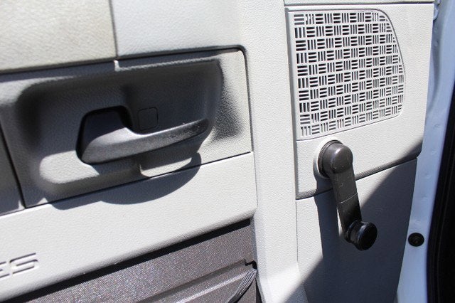 2014 Ford Econoline Commercial Cutaway CUTAWAY CHASSIS