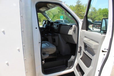 2014 Ford Econoline Commercial Cutaway CUTAWAY CHASSIS
