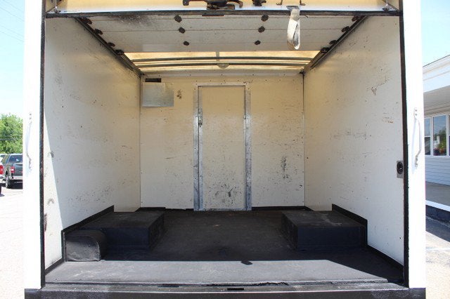 2014 Ford Econoline Commercial Cutaway CUTAWAY CHASSIS