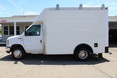 2014 Ford Econoline Commercial Cutaway CUTAWAY CHASSIS