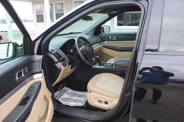 2017 Ford Explorer Base