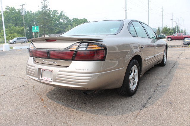 2002 Pontiac Bonneville SE