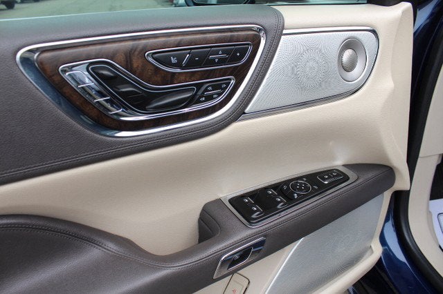 2017 Lincoln Continental Reserve
