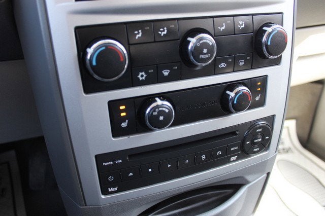 2010 Chrysler Town & Country Touring