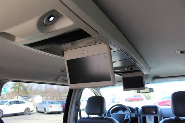 2010 Chrysler Town & Country Touring