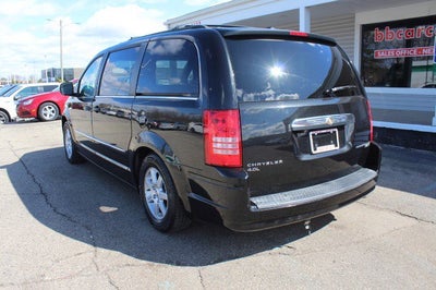 2010 Chrysler Town & Country Touring