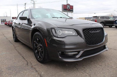 2022 Chrysler 300 Touring L