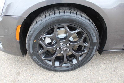 2022 Chrysler 300 Touring L