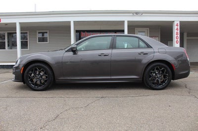2022 Chrysler 300 Touring L