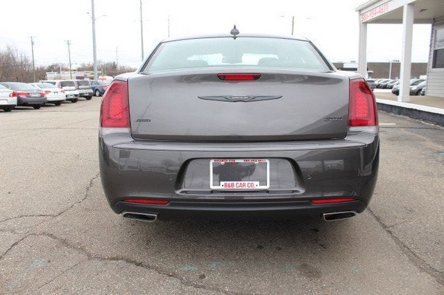 2022 Chrysler 300 Touring L