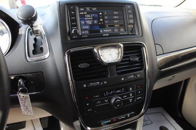 2014 Chrysler Town & Country Touring