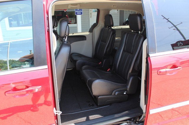 2014 Chrysler Town & Country Touring