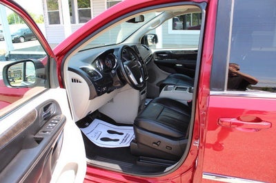2014 Chrysler Town & Country Touring