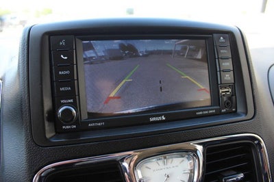 2016 Chrysler Town & Country Touring
