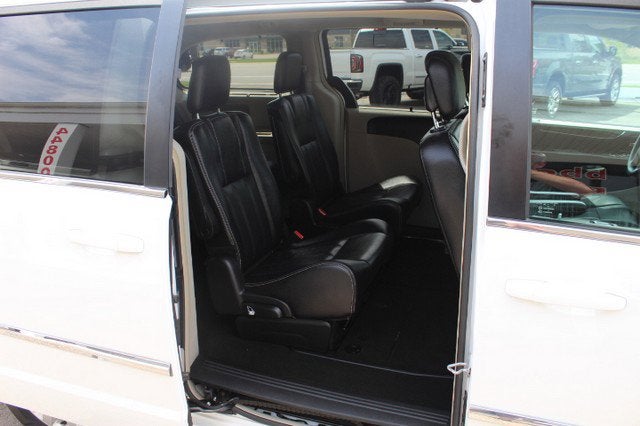 2014 Chrysler Town & Country Touring