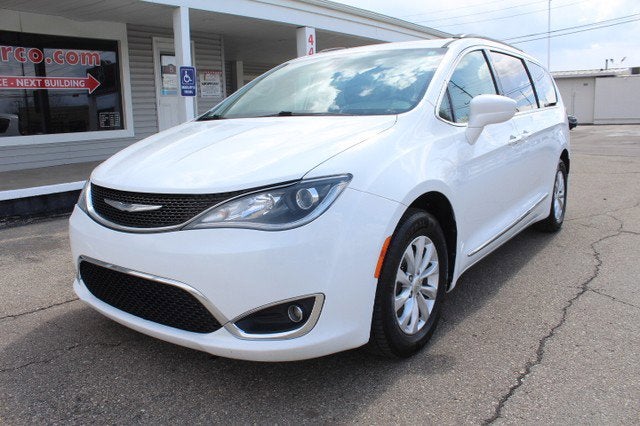 2017 Chrysler Pacifica Touring-L