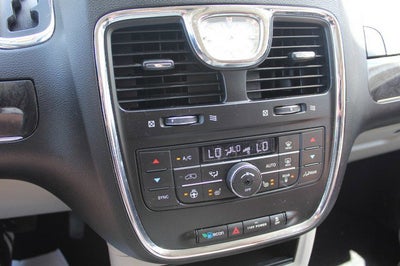 2016 Chrysler Town & Country Touring-L Anniversary Edition