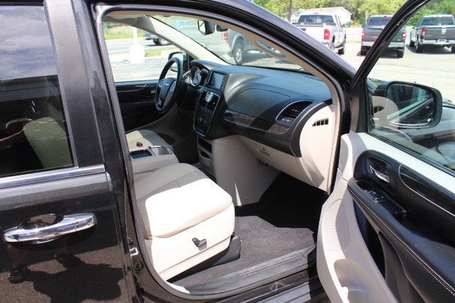 2016 Chrysler Town & Country Touring-L Anniversary Edition