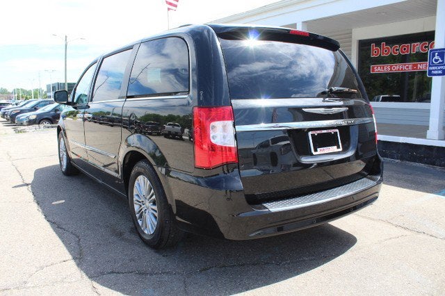 2016 Chrysler Town & Country Touring-L Anniversary Edition