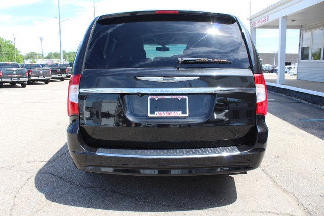 2016 Chrysler Town & Country Touring-L Anniversary Edition