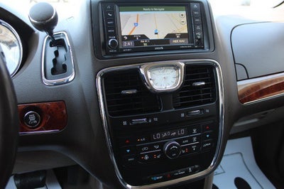 2014 Chrysler Town & Country Touring-L