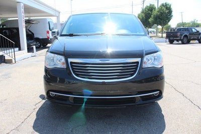 2014 Chrysler Town & Country Touring-L