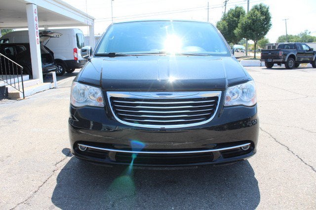 2014 Chrysler Town & Country Touring-L