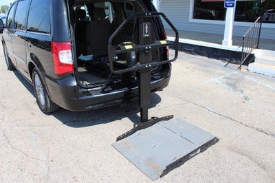 2014 Chrysler Town & Country Touring-L