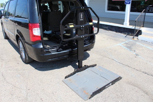 2014 Chrysler Town & Country Touring-L