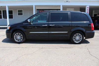 2014 Chrysler Town & Country Touring-L