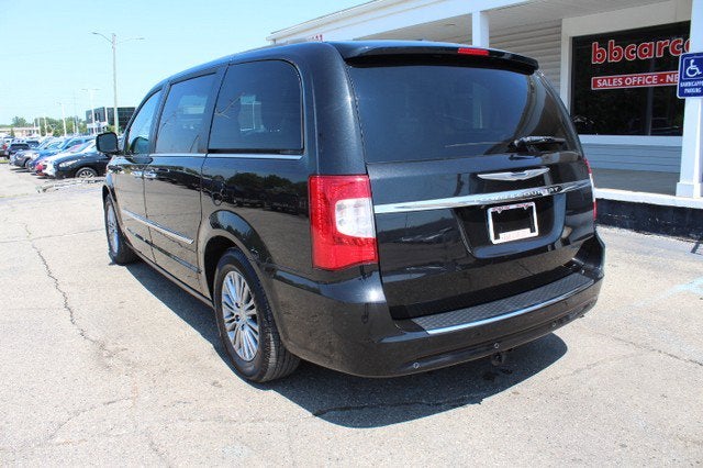 2014 Chrysler Town & Country Touring-L