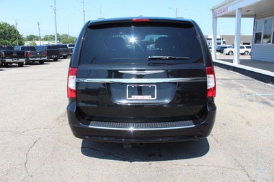 2014 Chrysler Town & Country Touring-L