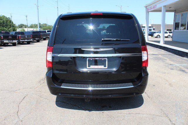 2014 Chrysler Town & Country Touring-L