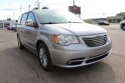 2016 Chrysler Town & Country Touring-L Anniversary Edition