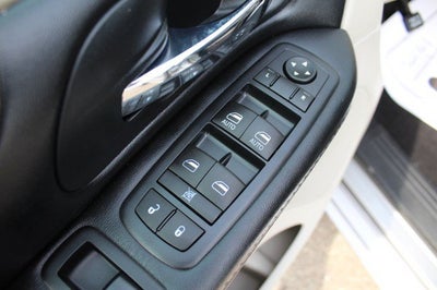 2016 Chrysler Town & Country Touring-L Anniversary Edition