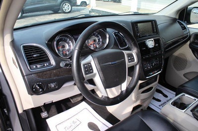 2016 Chrysler Town & Country Touring-L Anniversary Edition