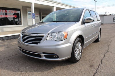 2016 Chrysler Town & Country Touring-L Anniversary Edition