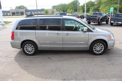 2016 Chrysler Town & Country Touring-L Anniversary Edition