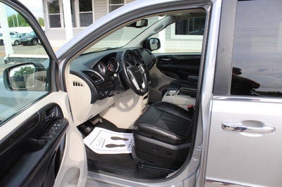 2016 Chrysler Town & Country Touring-L Anniversary Edition