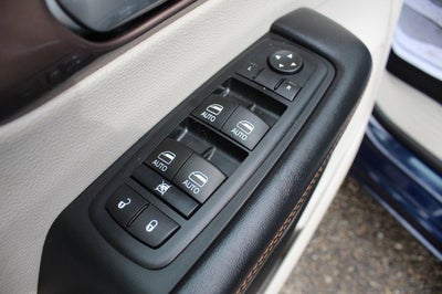 2017 Chrysler Pacifica Touring-L Plus